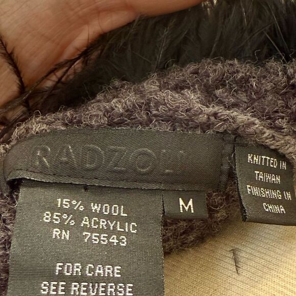 Radzoli stunning sweater wool bend with Ostrich feathers around the neckline'. M - Picture 7 of 7